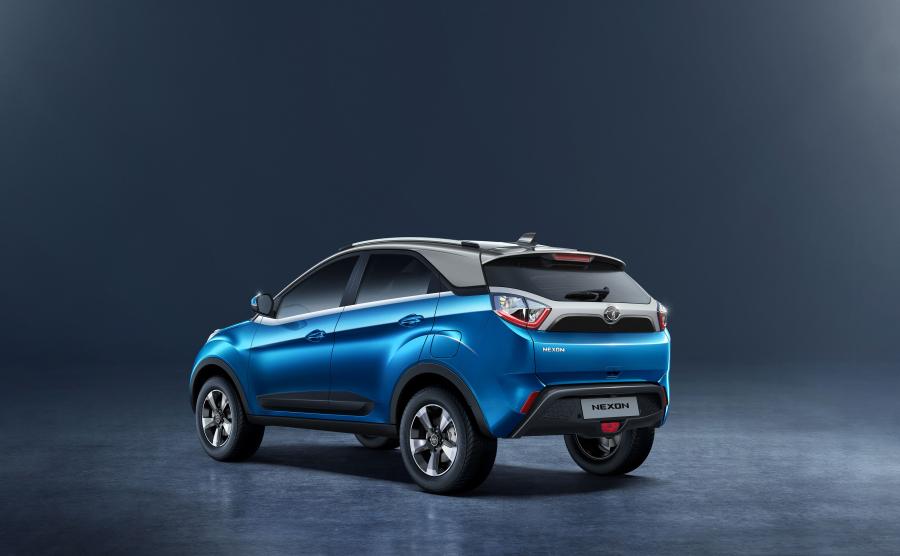  Tata Nexon 2017 года  (фото 8 из 22)